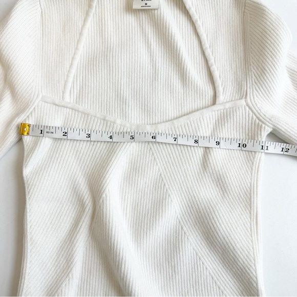 Abercrombie & Fitch Ribbed Knit Cropped Sweater Top White Medium Sweetheart Neck - Picture 3 of 7